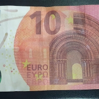 La existencia de billetes falsos pone en alerta a los comercios de Badajoz