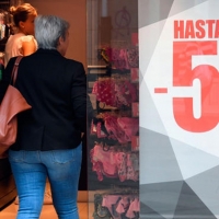 3 de cada 5 españoles compran solo porque hay rebajas