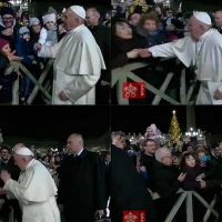 El Papa Francisco se disculpa por su reacción con la mujer que le agarró el brazo
