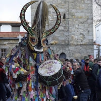 Miles de personas se dan cita en el &#39;Jarramplas 2020&#39;