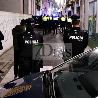 Más de 15 policías se desplazan a una riña de tráfico en el centro de Badajoz