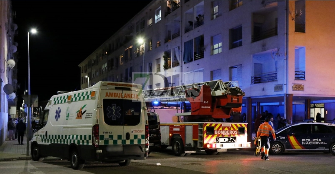 La Nacional rescata a una familia en un incendio en Suerte de Saavedra (Badajoz)