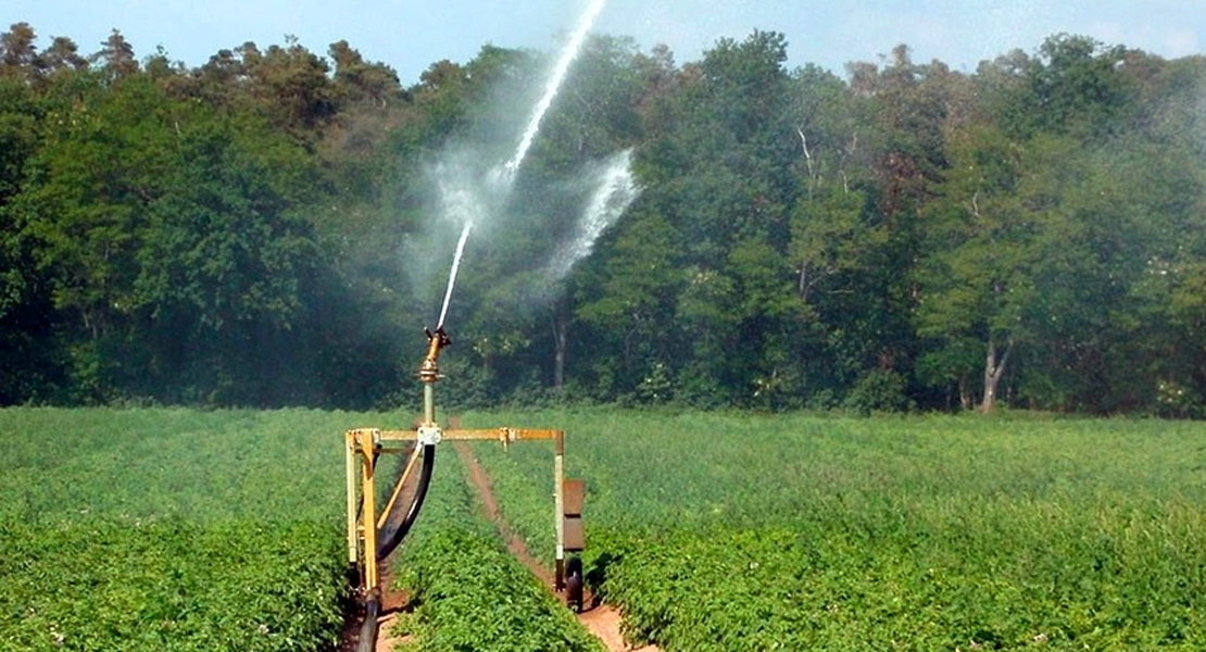 Abordan la planificación hidrológica y aplicación de nuevas tecnologías en la agricultura de regadío