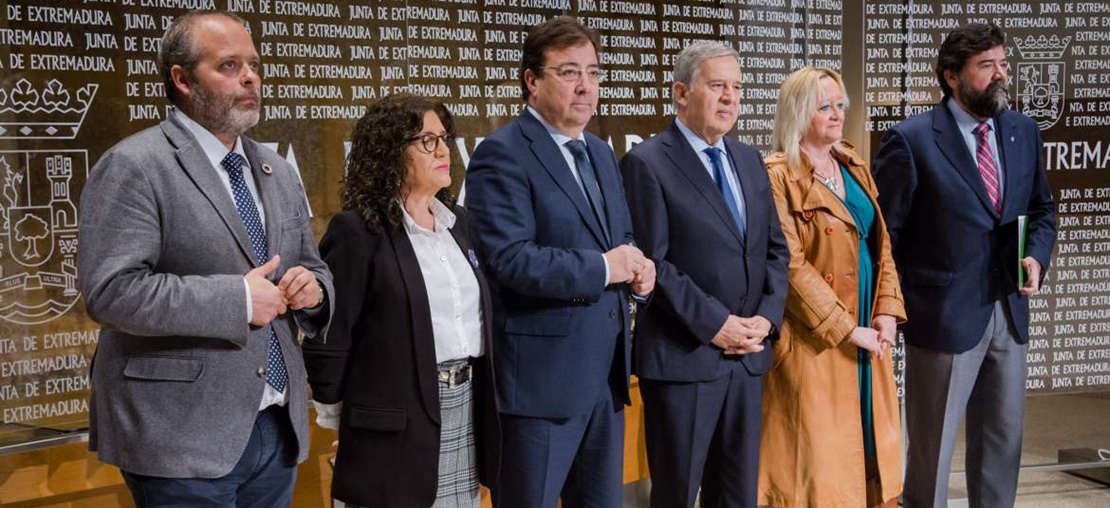 Empleo y empresa, protagonistas de la concertación social entre Junta, sindicatos y patronal