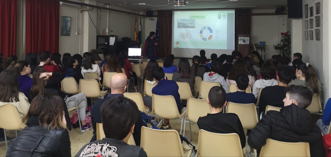 Upa organiza charlas a escolares para concienciar sobre el cambio climático