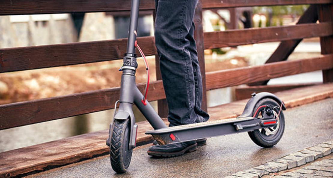 Los patinetes eléctricos que superan los 25 km/h necesitarán permiso de conducir