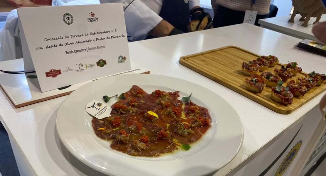 La Diputación de Badajoz promociona productos de la tierra en Málaga