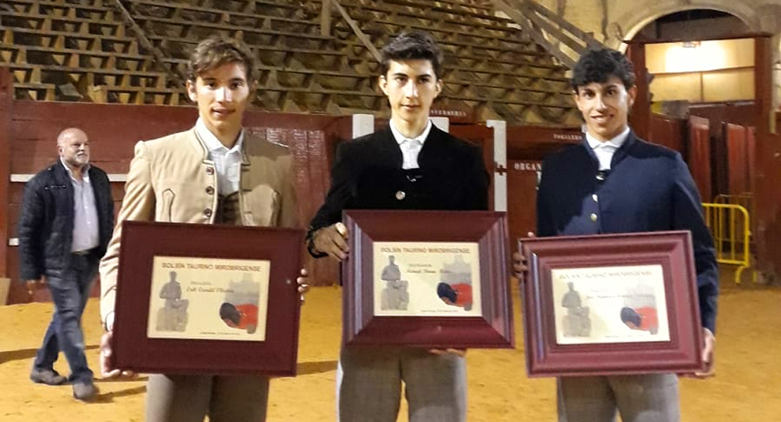 Manuel Perera, de la Escuela Taurina de la Diputación, gana el bolsín de Ciudad Rodrigo