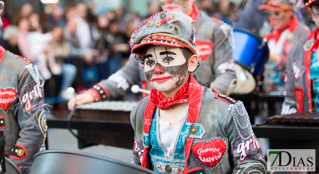 Imágenes grupales del Desfile infantil de comparsas de Badajoz