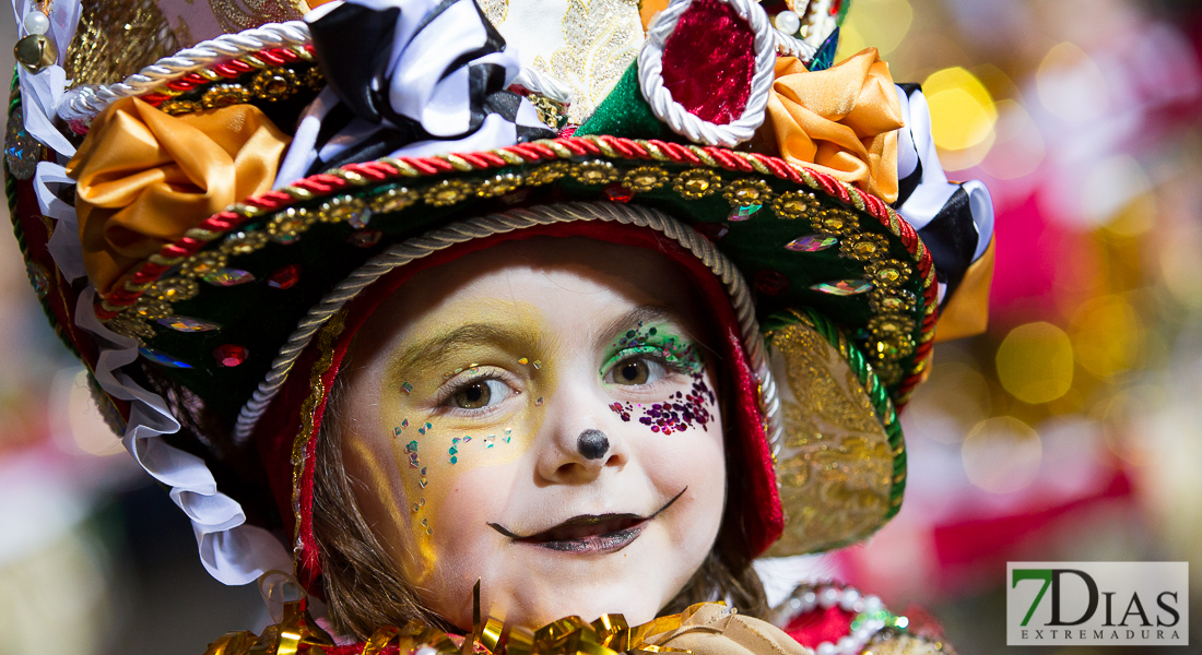 Primeros planos del Desfile infantil de comparsas de Badajoz