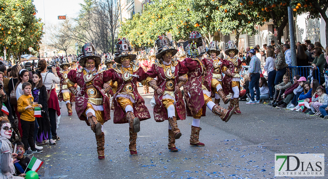 Los mejores planos generales del Gran Desfile de Comparsas del Carnaval de Badajoz