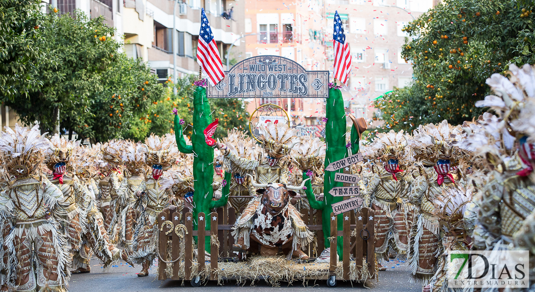 Los mejores planos generales del Gran Desfile de Comparsas del Carnaval de Badajoz