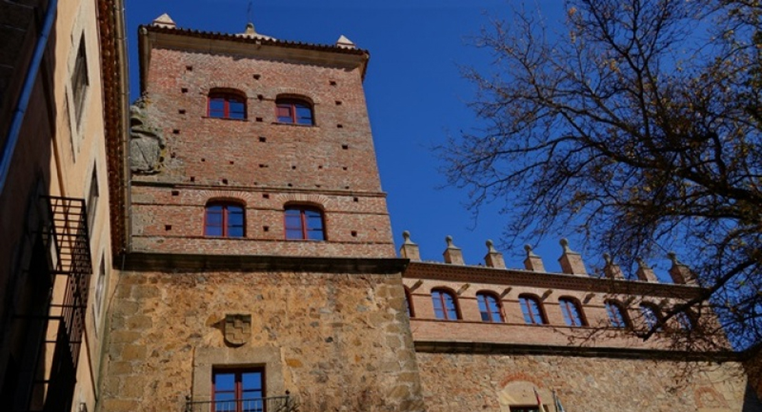 Cáceres muestra las ‘Ordenanzas para el buen gobierno de la villa de Talavera la Vieja’