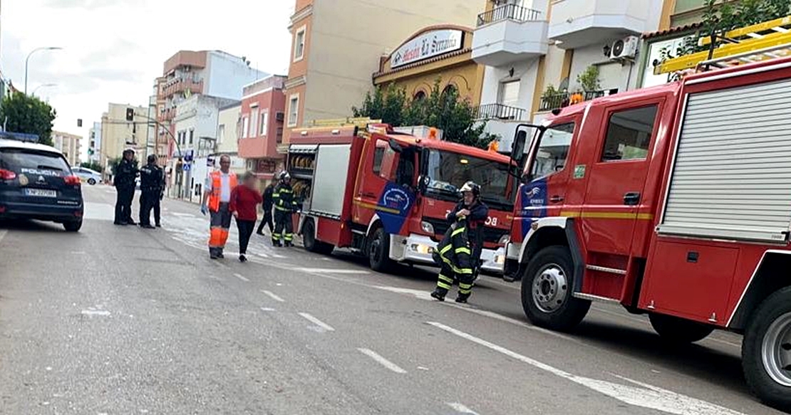 Tres heridos en un incendio en Almendralejo