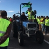 La columna de Almendralejo ya congrega a miles de agricultores