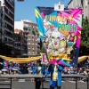 Espectaculares estandartes en el Gran Desfile de Comparsas del Carnaval de Badajoz