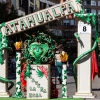 Espectaculares estandartes en el Gran Desfile de Comparsas del Carnaval de Badajoz