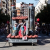 Espectaculares estandartes en el Gran Desfile de Comparsas del Carnaval de Badajoz