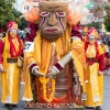 Espectaculares estandartes en el Gran Desfile de Comparsas del Carnaval de Badajoz