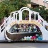 Espectaculares estandartes en el Gran Desfile de Comparsas del Carnaval de Badajoz
