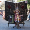 Espectaculares estandartes en el Gran Desfile de Comparsas del Carnaval de Badajoz