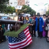 Artefactos y grupos menores añaden buen rollo al Gran Desfile de Comparsas del Carnaval de Badajoz