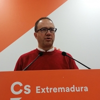 Polo: “Vara engaña a los extremeños y aplicará más recortes en servicios sociales”