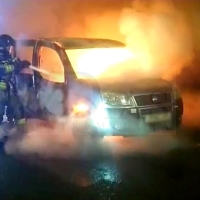 Badajoz amanece un día más con un vehículo calcinado