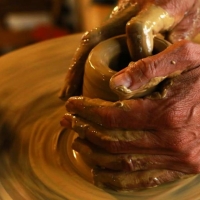 Los artesanos extremeños pueden solicitar las ayudas para la mejora de la competitividad del sector