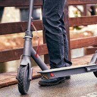 Los patinetes eléctricos que superen los 25 km/h necesitarán permiso de conducir