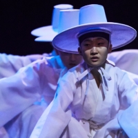 Espectáculo de danza coreana en la Sala Trajano
