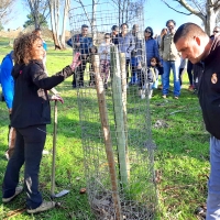 Más de 100 voluntarios plantan 400 árboles en Ambroz y Tierras de Granadilla
