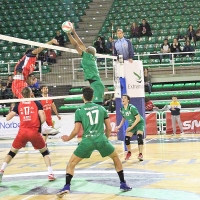 El Cáceres Voleibol cae ante un Arona muy certero en los puntos decisivos