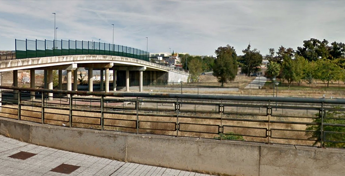 Aparece un hombre muerto en el puente del Gurugú (Badajoz)