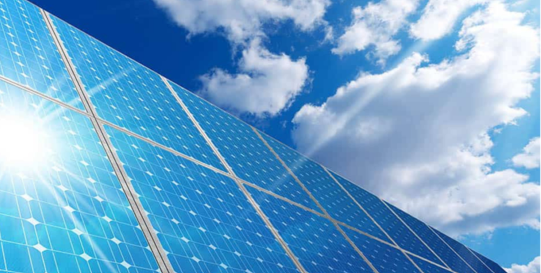 A examen una planta solar fotovoltaica en Badajoz
