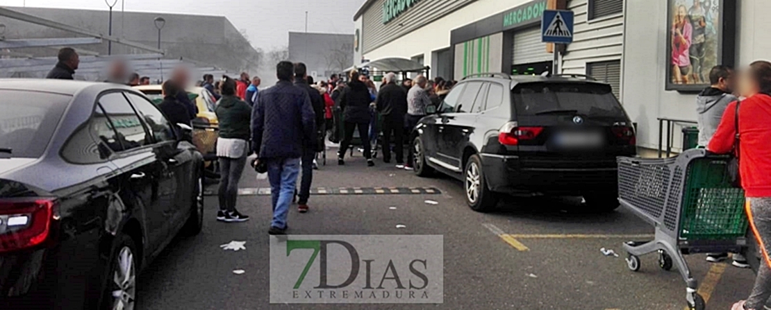 Sólo se permitirá salir de casa para trabajar, comprar comida y medicinas