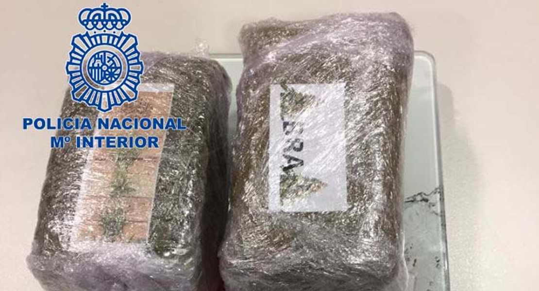Detenido en Cáceres al bajar de un autobús con una riñonera llena de hachís