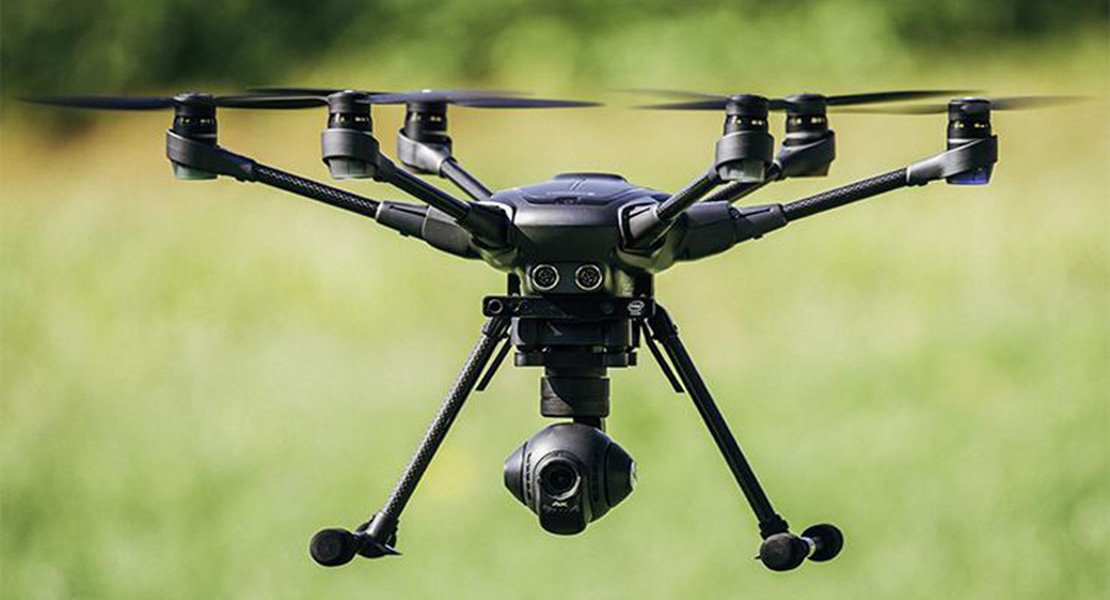 Drones con cámara patrullan las calles de Arroyo de la Luz