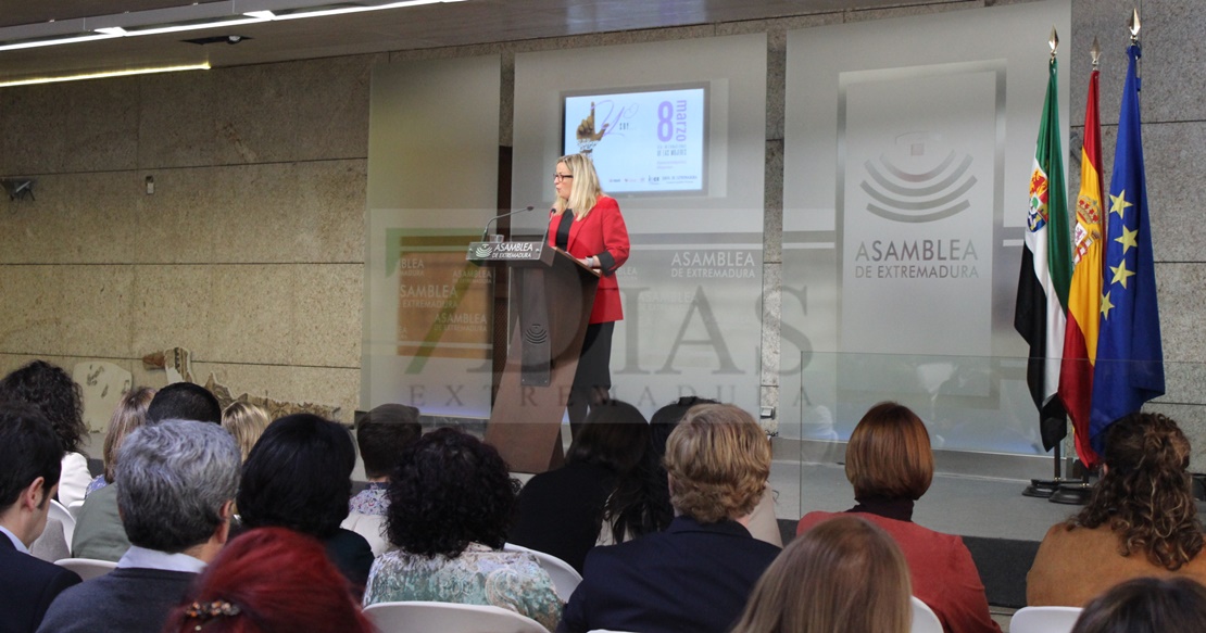 La Asamblea reivindica una mayor igualdad entre mujeres y hombres