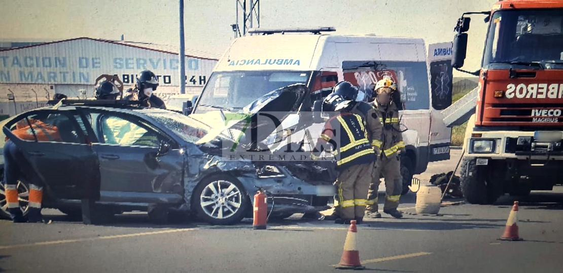 Grave accidente en el polígono El Nevero de Badajoz