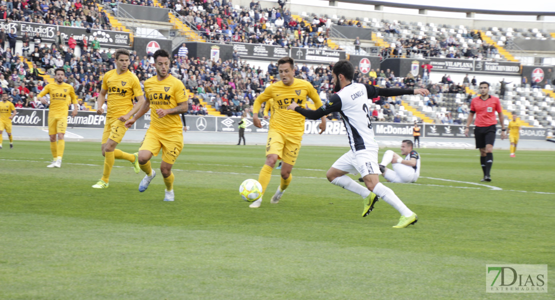 Imágenes del CD. Badajoz 2 - 1 UCAM Murcia