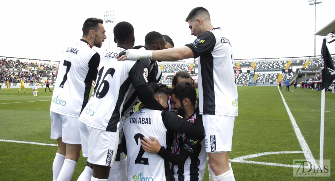 Imágenes del CD. Badajoz 2 - 1 UCAM Murcia