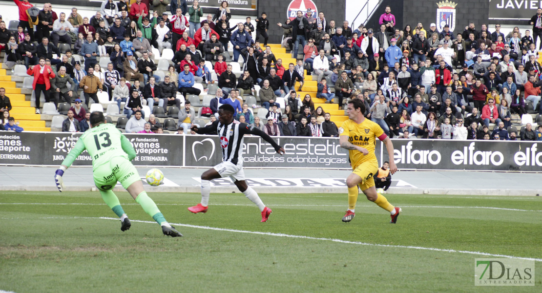 Imágenes del CD. Badajoz 2 - 1 UCAM Murcia