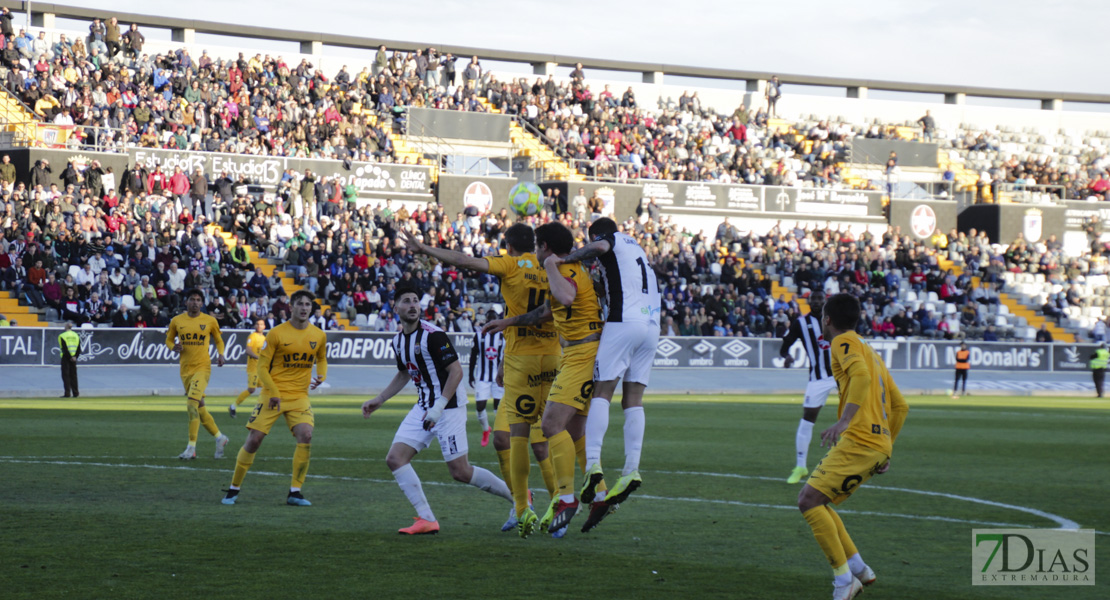 Imágenes del CD. Badajoz 2 - 1 UCAM Murcia