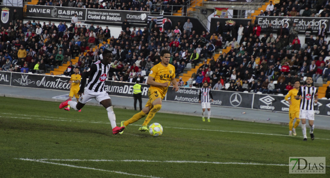 Imágenes del CD. Badajoz 2 - 1 UCAM Murcia