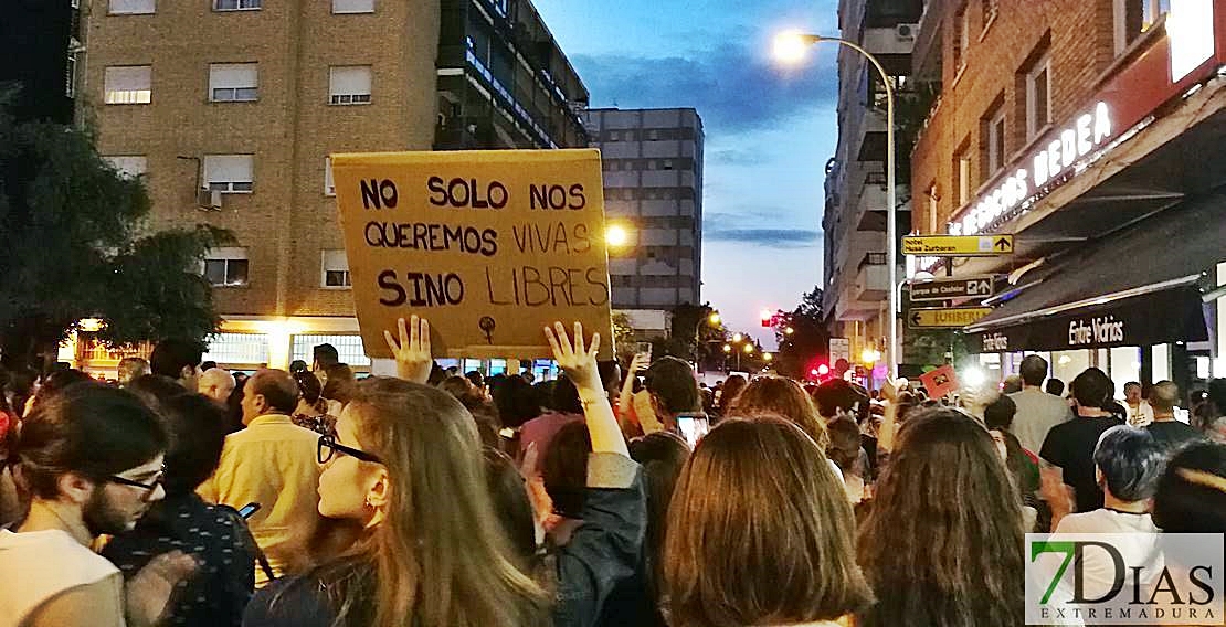 Manifestación por la igualdad real en Badajoz