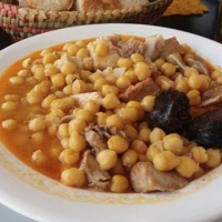 Cocido solidario en Cáceres para las personas en riesgo de exclusión