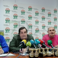 500 apicultores extremeños irán a Madrid bajo el lema “Pablo aprieta y Pedro pica”