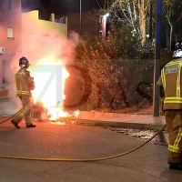 Arden varios contenedores de madrugada en Badajoz