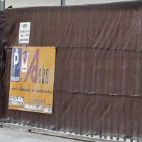 Malestar de los empresarios por el cierre de acceso al parking de Santo Domingo